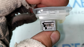 Плафон освещения передний правый Toyota Rav4 22-25 LED