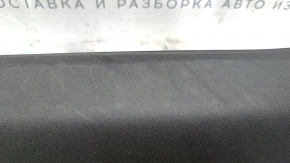 Накладка порога передняя левая внутренняя Polestar 2 21-25 черная, царапины