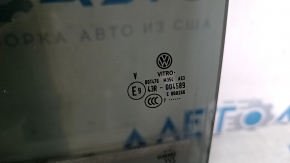 Стекло двери задней левой VW Tiguan 18-24 тонировка, царапины