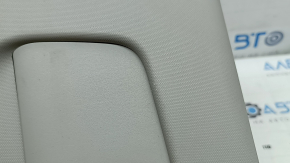 Накладка центральной стойки верхняя ремень левая Toyota Rav4 19-24 серая, потерта
