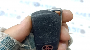 Ключ Toyota Rav4 21-25 3 кнопки, тычки, царапины
