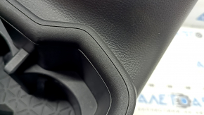 Накладка центральной консоли с подстаканниками Toyota Rav4 19-24 черная, царапины