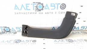 Обшивка двери багажника левая Nissan Pathfinder 13-20 черная, царапины