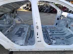 Стойка кузова центральная правая Chevrolet Equinox 18-24 на кузове