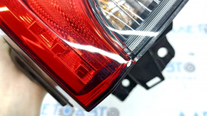 Фонарь внешний крыло правый Toyota Rav4 19-24 USA built, царапины