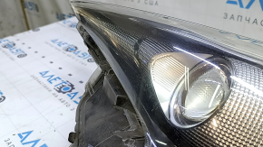 Фара передняя левая Toyota Prius 50 16-18 LED