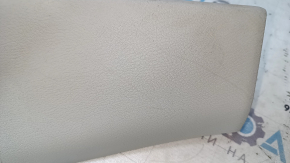 Обшивка двери багажника верхняя Nissan Leaf 13-17 серая, царапины, потертость