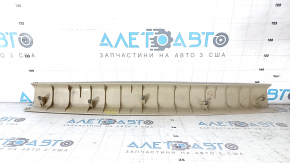 Обшивка двери багажника верхняя Nissan Pathfinder 13-20 бежевая, царапина, тычка, потертость