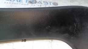 Обшивка двери багажника правая Mazda CX-5 13-16 черная, царапины
