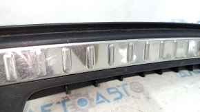 Накладка проема багажника Volvo XC90 16-19 черная, с вставками металл, царапины