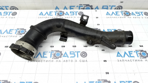 Патрубок интеркулера левый второй Volvo XC90 16-26 T8 пластик