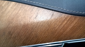 Ornamente ușă față dreapta Volvo XC90 16-22 piele neagră, cotiera și inserție piele nappa neagră, ornament din nuc, Bowers & Wilkins, zgârieturi, fixare ruptă, cromul de pe mâner se exfoliază
