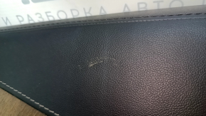 Ornamente ușă față dreapta Volvo XC90 16-22 piele neagră, cotiera și inserție piele nappa neagră, ornament din nuc, Bowers & Wilkins, zgârieturi, fixare ruptă, cromul de pe mâner se exfoliază