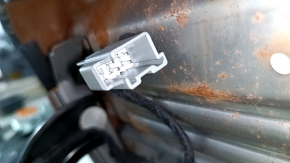 Scaun spate stânga Volvo XC90 16-23 încălzit, piele gri, perforat, pentru 3 rânduri, pentru curățare chimică, zgârieturi