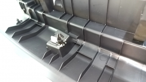 Накладка проема багажника VW Tiguan 18-24 черная, надломаны крепления, под чистку