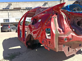 Четверть крыло задняя левая Toyota Prius 50 16-18 под BSM на кузове, красная, замята, тычки