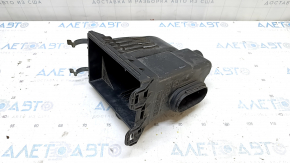 Нижняя крышка корпуса воздушного фильтра Toyota Prius 50 16-22