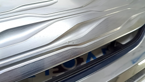 Решетка радиатора grill Chevrolet Volt 16- хром, с эмблемой, песок