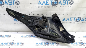 Фонарь правый Chevrolet Volt 16- скол, царапины