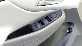 Placă ornament ușă față stânga Chevrolet Volt 16 - gri, inserție gri, cotiera piele gri, cu control ridicare geam, uzată