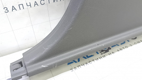 Накладка центральной стойки нижняя правая Chevrolet Volt 16- серая, царапины