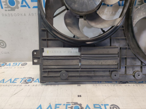 Диффузор кожух радиатора в сборе VW Passat b7 12-15 USA 1.8T без 1 жалюзи