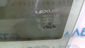 Стекло двери передней левой Lexus CT200h 11-17 царапины