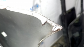 Bara față nefinisată Lexus CT200h 11-13 prerest, argintiu 1J4, crăpături, uzură, zgârieturi, elemente de fixare rupte, fabricată
