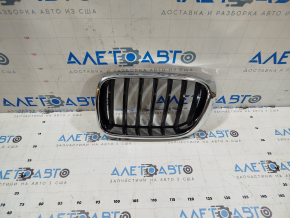 Решетка радиатора grill левая BMW X3 F25 15-17 ноздря, черная с хромом