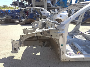 Sfert stânga față Lexus CT200h 11-17 pe caroserie, argintiu