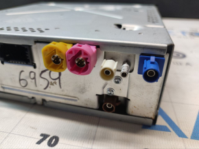 Дисковод CD CHANGER 6 дисков VW Tiguan 18-24 сломана фишка