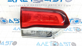 Фонарь внутренний крышка багажника левый Jeep Grand Cherokee WK2 14-22 хром, царапины