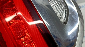 Фонарь внутренний крышка багажника правый Jeep Grand Cherokee WK2 14-22 хром, царапины