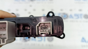 Usb Media Hub Jeep Grand Cherokee WK2 20-22 царапины