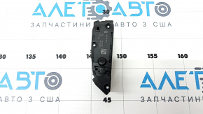 Кнопки управления на центральной консоли справа Mercedes G550 W463 19-