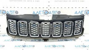 Решетка радиатора grill Jeep Grand Cherokee WK2 17-22 в сборе соты хром, обрамление черный глянец, песок