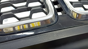 Решетка радиатора grill Jeep Grand Cherokee WK2 17-22 в сборе соты хром, обрамление черный глянец, песок