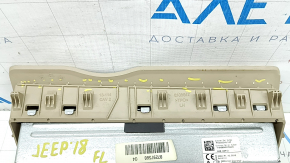 Подушка безопасности airbag коленная водительская левая Jeep Grand Cherokee WK2 11-22 бежевая, сломаны крепления