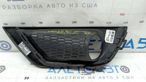 Решетка бампера правая Jeep Compass 17-21 под птф с молдингом структура, надломано крепления, песок
