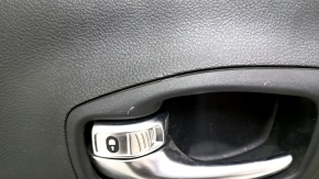 Ornamente ușă spate stânga Jeep Compass 17-21 negru, cu inserție neagră din piele, cotiera din piele neagră cu cusături maro și albe, cu mâner, zgârieturi
