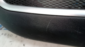 Ornamente ușă față dreapta Jeep Compass 17-21 negru, cu inserție neagră din piele, cotiera din piele neagră cu cusături maro și albe, cu mâner, zgârieturi