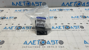 Опора радиатора нижняя левая Jeep Cherokee KL 19-23 2.0T резина + металл