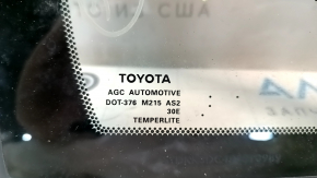 Форточка глухое стекло передняя правая Toyota Sienna 11-20