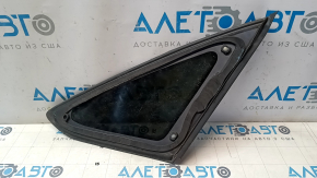 Форточка глухое стекло задняя левая Ford Focus mk3 11-18 4d с молдингом мат, затертый молдинг