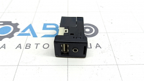 USB Hub, AUX Toyota Prius 30 10-15 без крышки