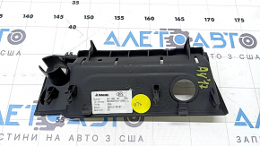 Накладка центральной консоли передняя Audi A4 B9 17-19 черная, под прикуриватель
