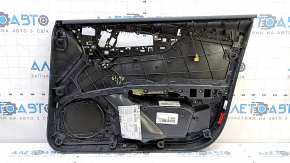Обшивка двери карточка передняя левая Audi A4 B9 17-19 черная, бежевый подлокотник, надорвана