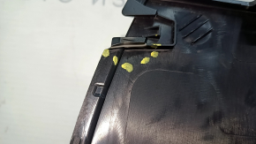 Ornamente console centrale stânga Toyota Venza 21-24 negru, plastic alb, pentru curățare chimică