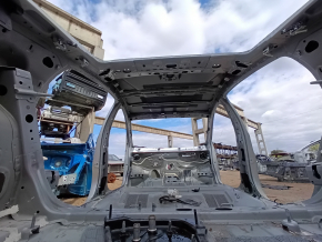 Крыша металл Chevrolet Volt 16- на кузове, вмятина