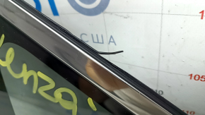 Jaluzea geam spate stânga Toyota Venza 21-24 cromată, ghidaje rupte, zgârieturi, garnitură ruptă